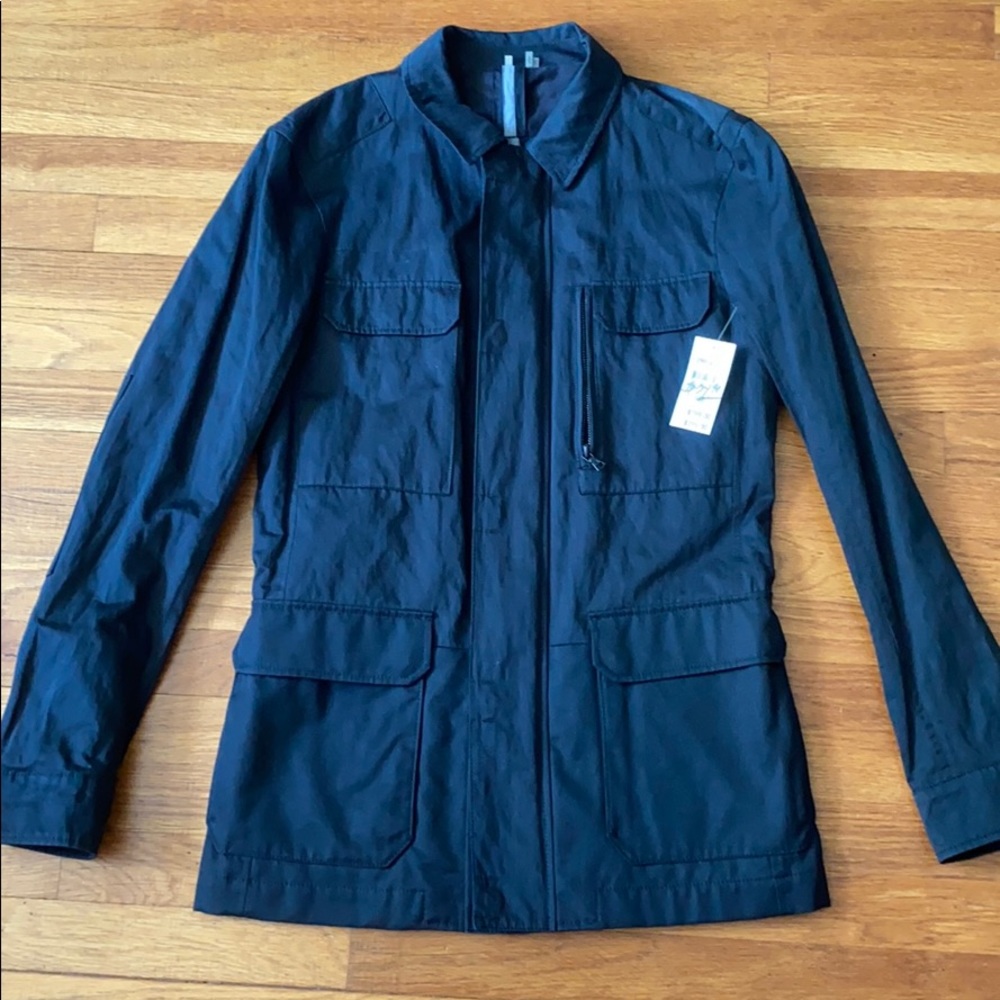 Elie Tahari NWT Mens jacket (size S/M)